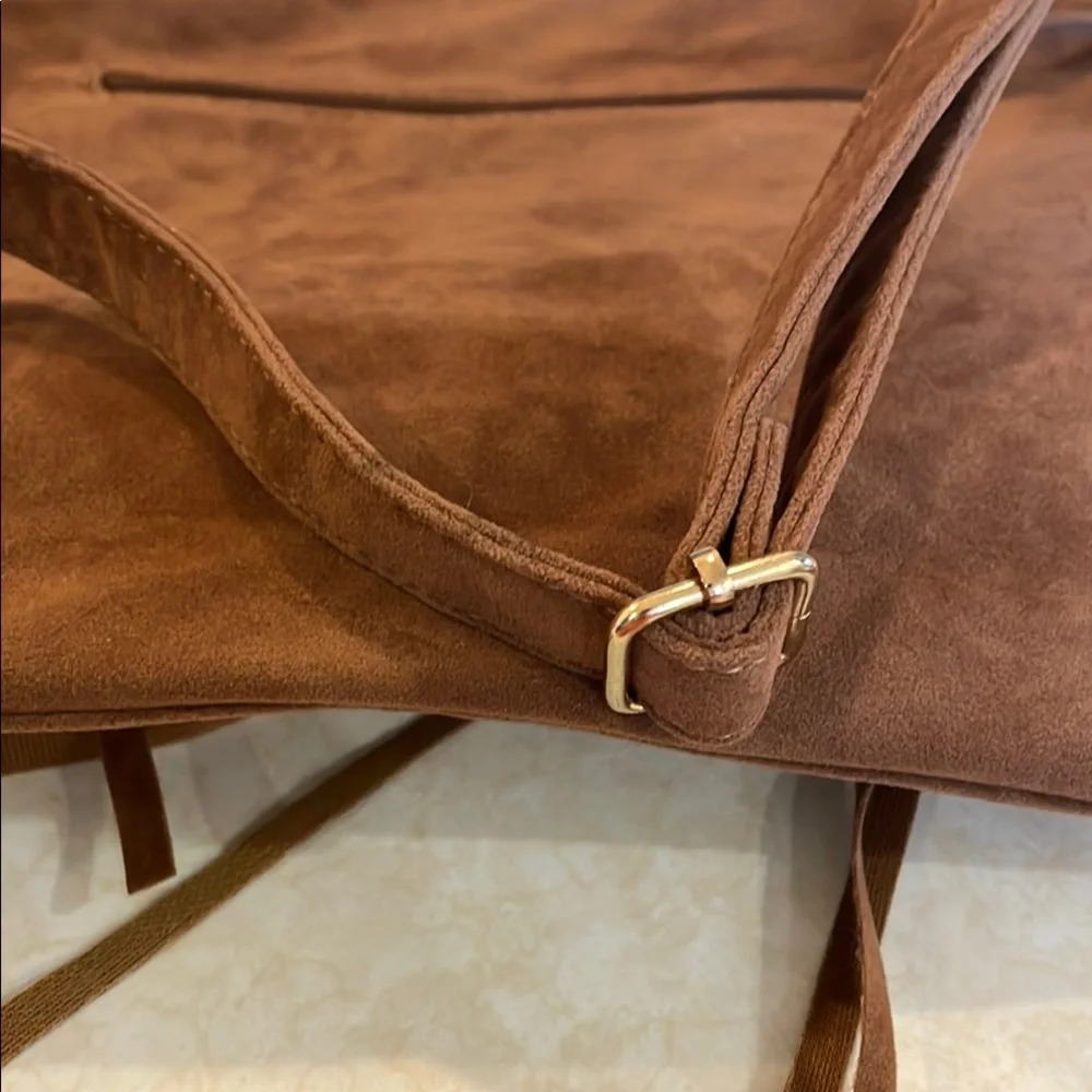 Brown Fringe Crossbody Bag, 11” x 11”, Adjustable Straps, NWOT - Picture 4 of 5